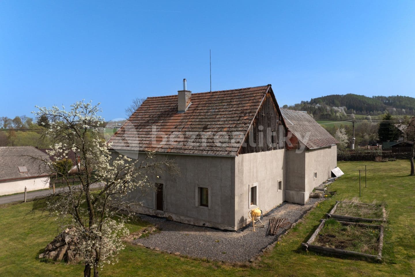 non-residential property for sale, 2,490 m², Lazny, Strašín, Plzeňský Region