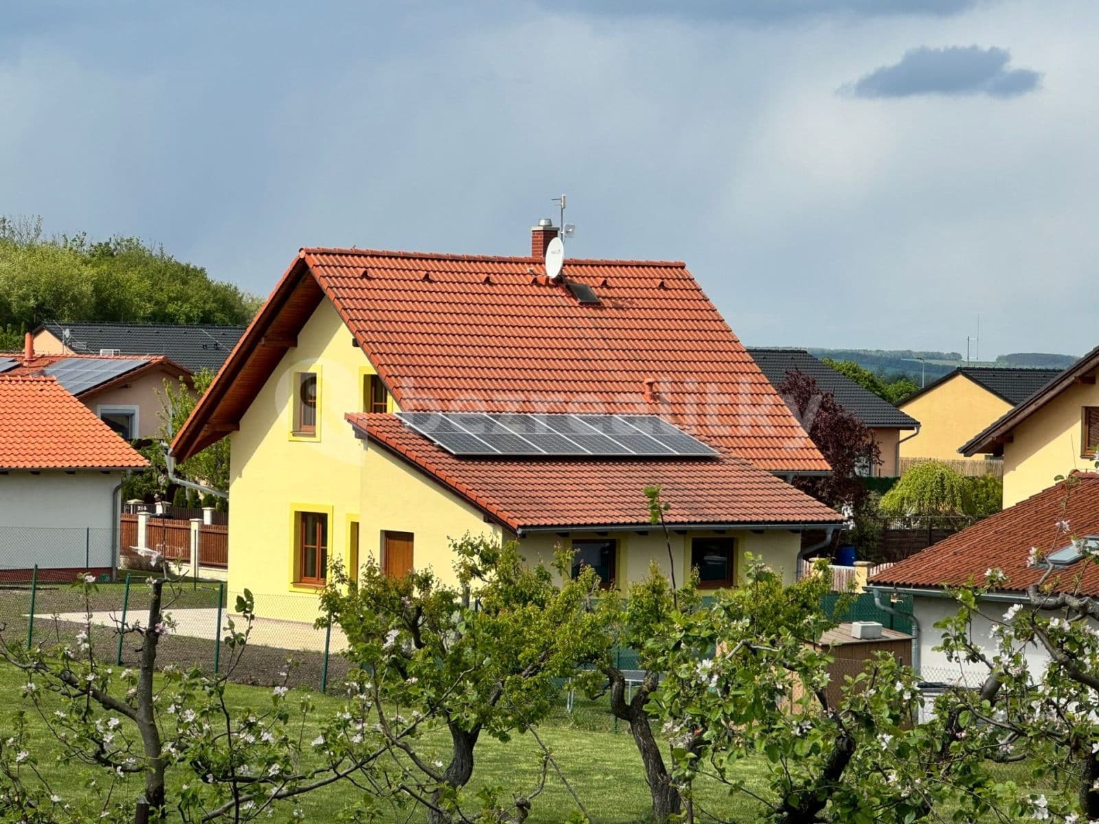 house for sale, 102 m², Pod Vinicí, Postřižín, Středočeský Region