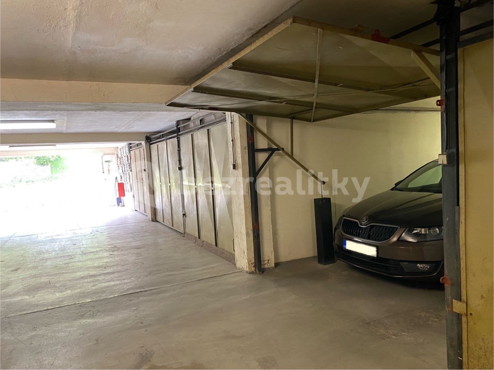 garage for sale, 18 m², Na Okraji, Prague, Prague