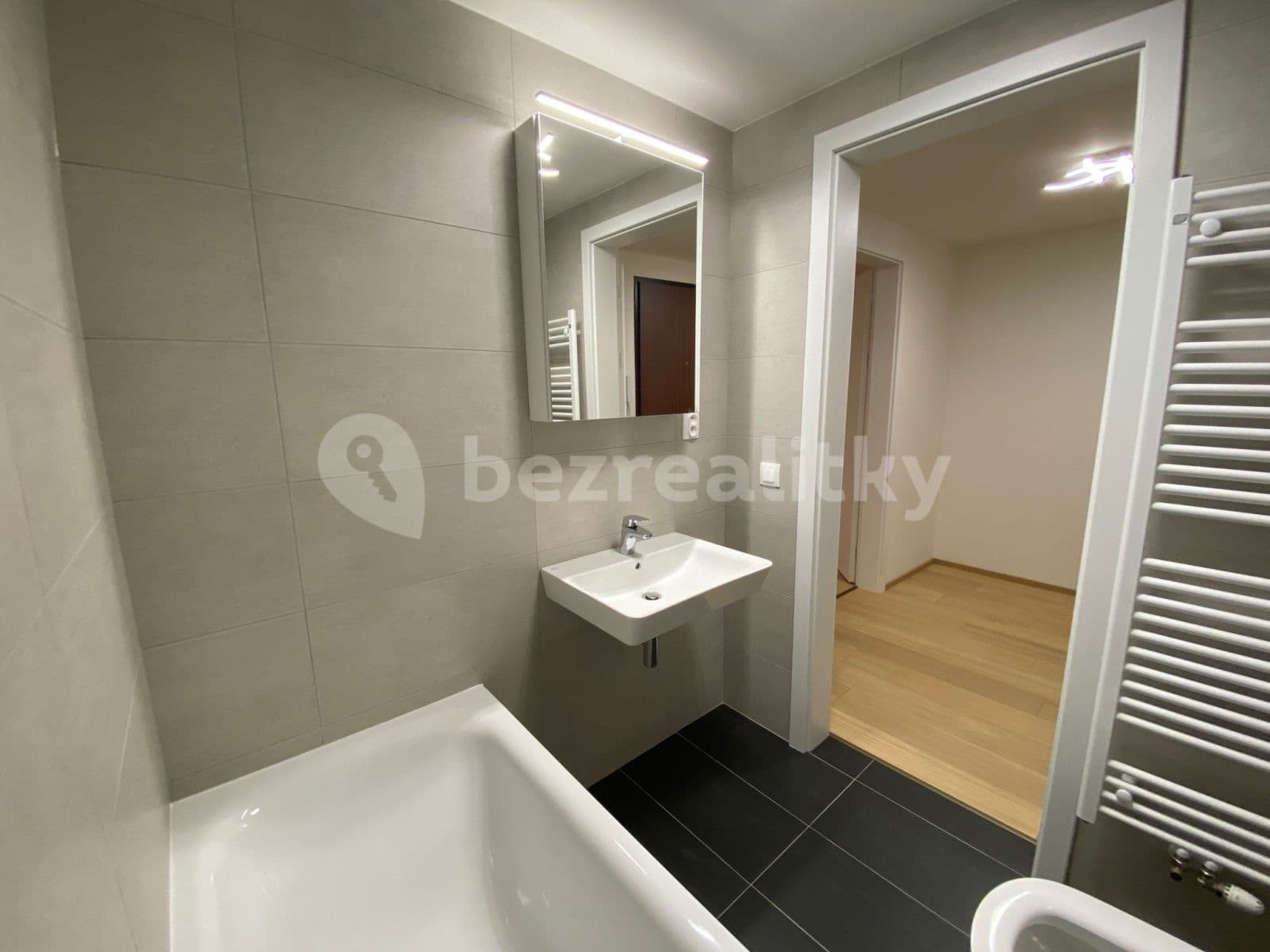 Studio flat to rent, 41 m², Vrátnická, Prague, Prague Studio flat to rent, 41 m², Vrátnická, Prague, Prague