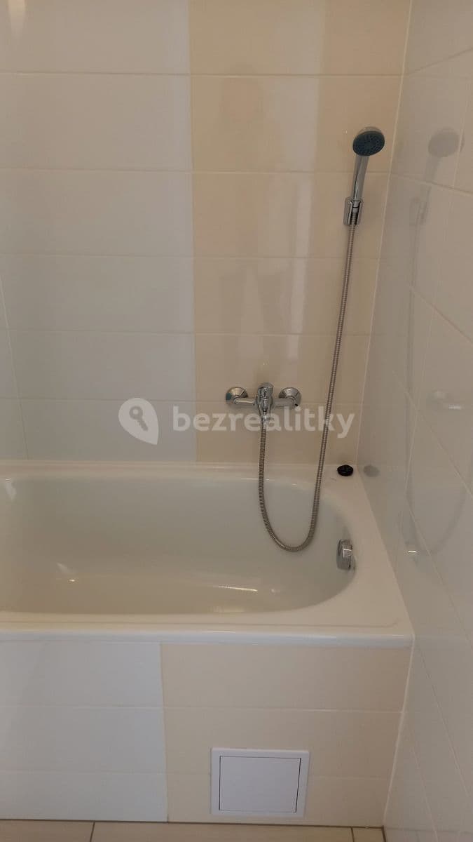 1 bedroom flat to rent, 31 m², Karáskovo náměstí, Brno, Jihomoravský Region 1 bedroom flat to rent, 31 m², Karáskovo náměstí, Brno, Jihomoravský Region