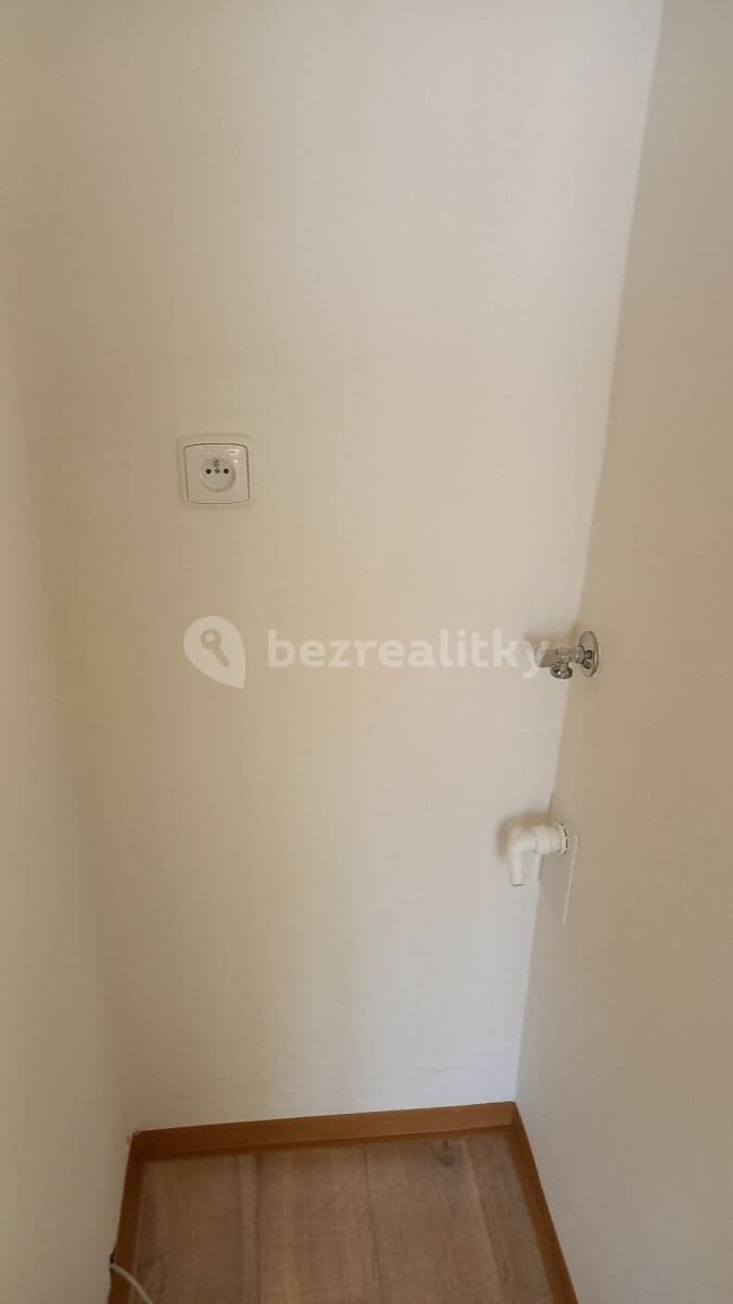 1 bedroom flat to rent, 31 m², Karáskovo náměstí, Brno, Jihomoravský Region 1 bedroom flat to rent, 31 m², Karáskovo náměstí, Brno, Jihomoravský Region