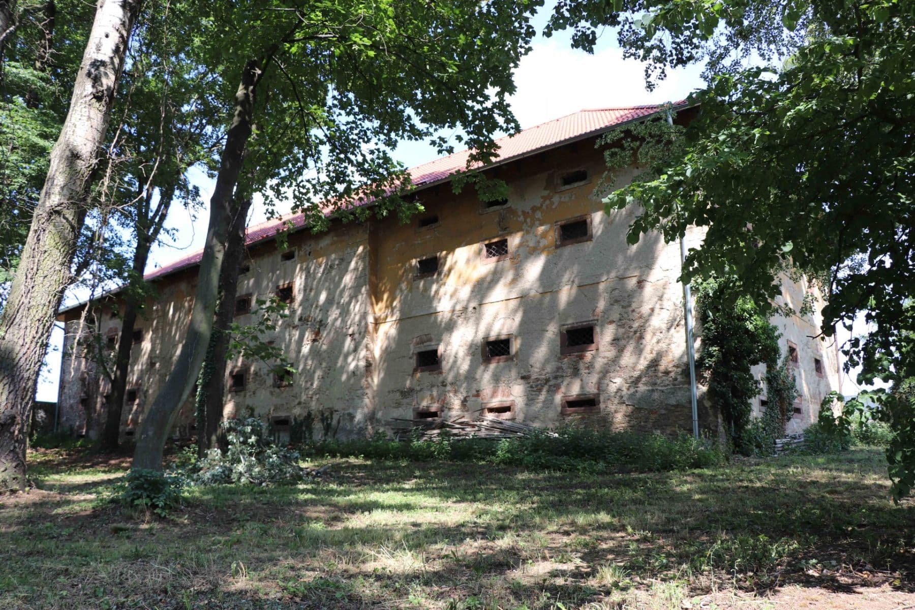non-residential property for sale, 900 m², Polní Voděrady, Středočeský Region non-residential property for sale, 900 m², Polní Voděrady, Středočeský Region