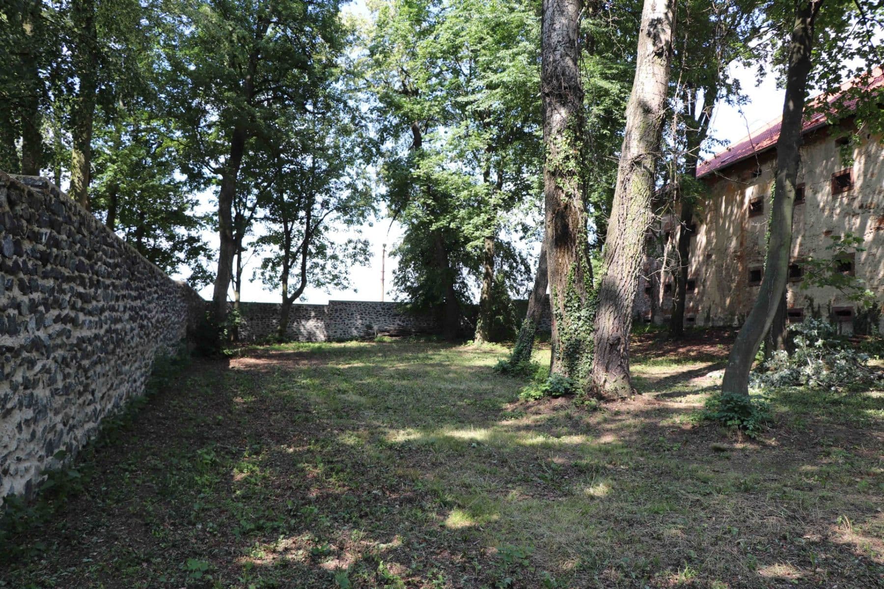 non-residential property for sale, 900 m², Polní Voděrady, Středočeský Region non-residential property for sale, 900 m², Polní Voděrady, Středočeský Region