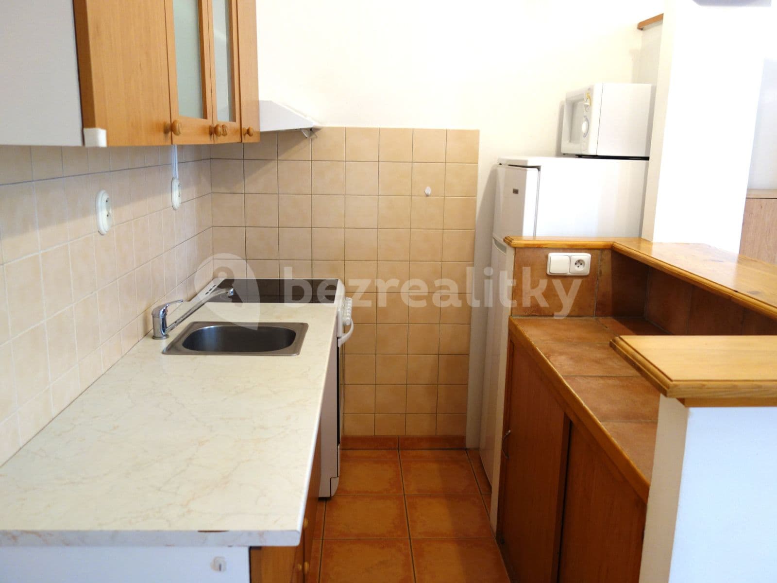 1 bedroom with open-plan kitchen flat to rent, 40 m², Branická, Prague, Prague 1 bedroom with open-plan kitchen flat to rent, 40 m², Branická, Prague, Prague