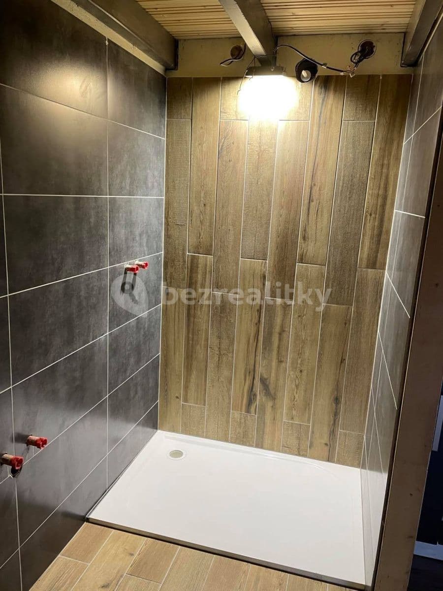 Studio flat to rent, 35 m², Rovinská, Řevnice, Středočeský Region Studio flat to rent, 35 m², Rovinská, Řevnice, Středočeský Region