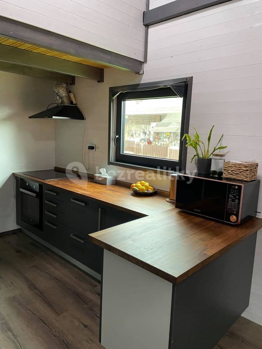 Studio flat to rent, 35 m², Rovinská, Řevnice, Středočeský Region Studio flat to rent, 35 m², Rovinská, Řevnice, Středočeský Region