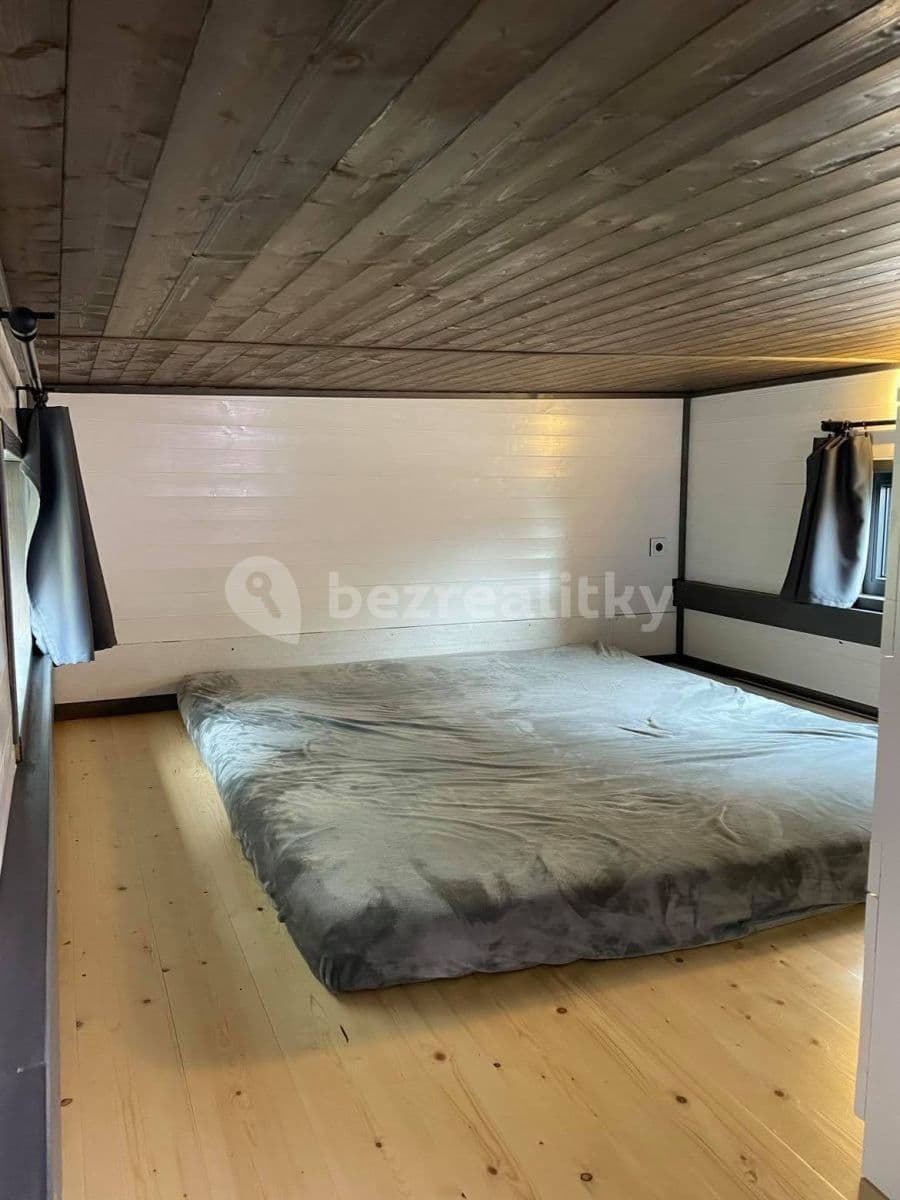 Studio flat to rent, 35 m², Rovinská, Řevnice, Středočeský Region Studio flat to rent, 35 m², Rovinská, Řevnice, Středočeský Region