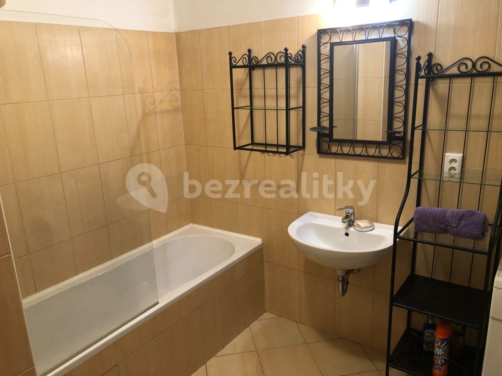 1 bedroom with open-plan kitchen flat to rent, 59 m², Pod Kavalírkou, Prague, Prague 1 bedroom with open-plan kitchen flat to rent, 59 m², Pod Kavalírkou, Prague, Prague