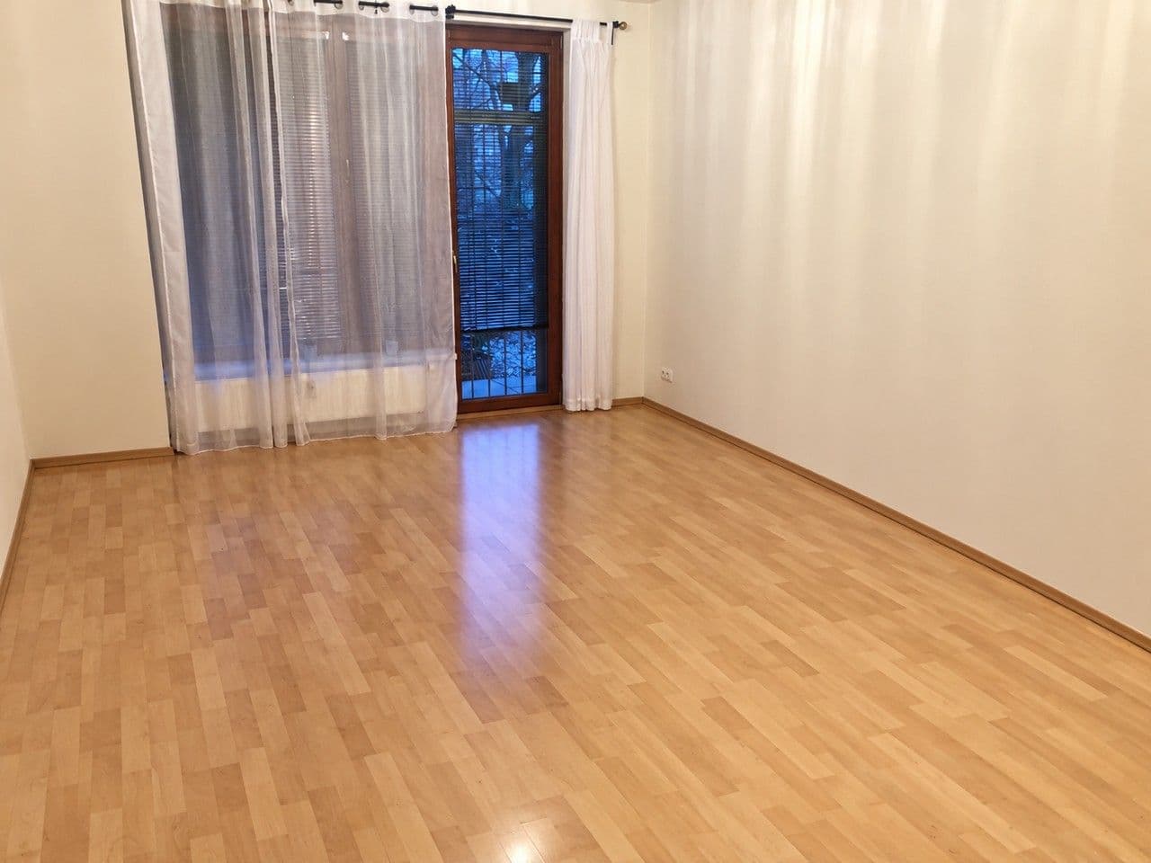 1 bedroom with open-plan kitchen flat to rent, 59 m², Pod Kavalírkou, Prague, Prague 1 bedroom with open-plan kitchen flat to rent, 59 m², Pod Kavalírkou, Prague, Prague