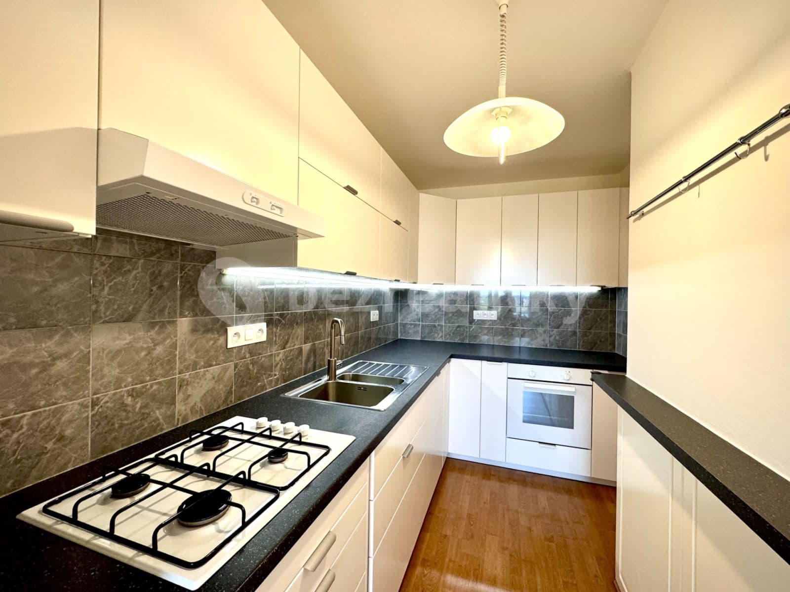 2 bedroom with open-plan kitchen flat to rent, 91 m², Na Křivce, Prague, Prague 2 bedroom with open-plan kitchen flat to rent, 91 m², Na Křivce, Prague, Prague