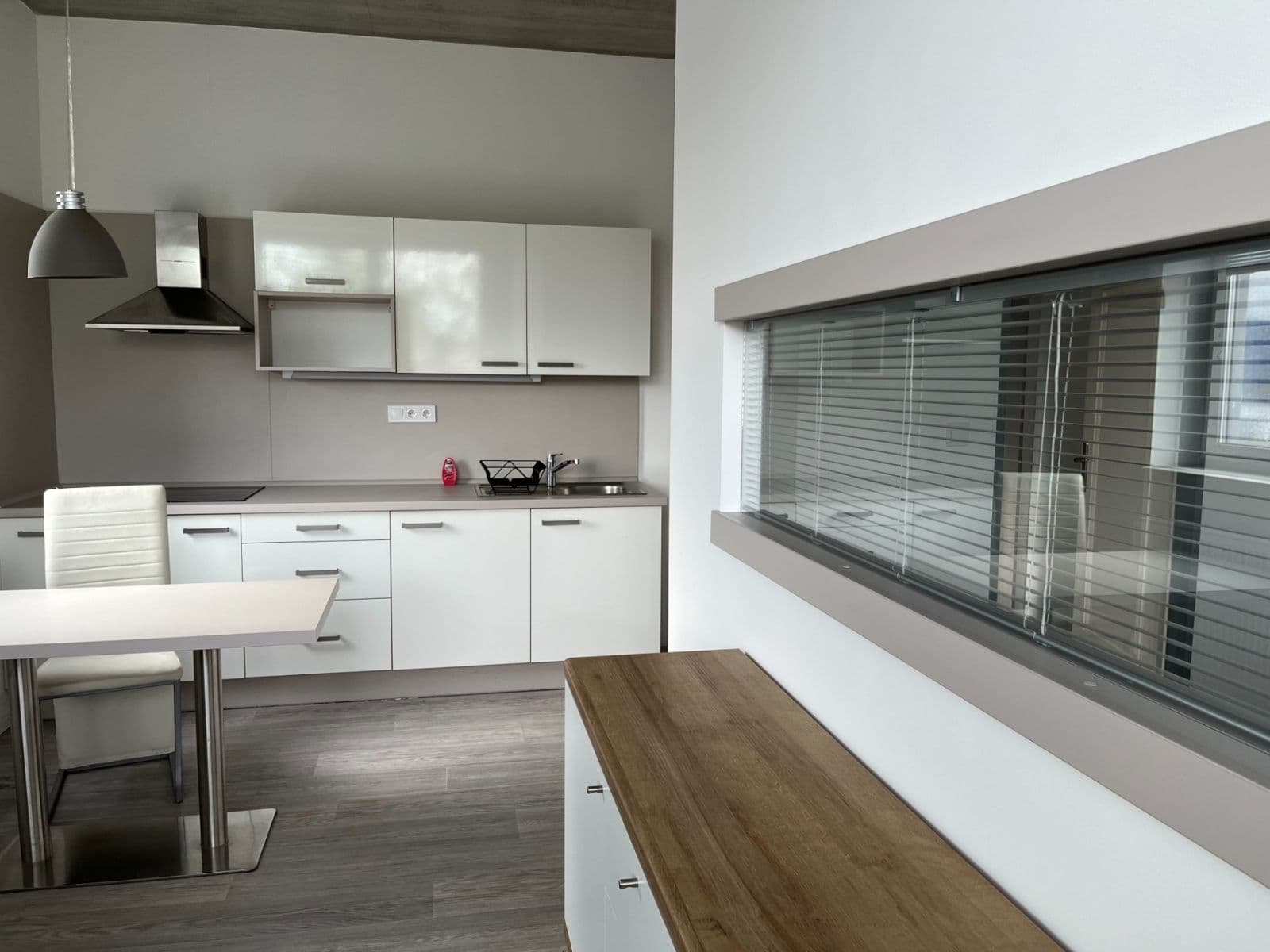 1 bedroom with open-plan kitchen flat to rent, 45 m², U Uhříněveské obory, Prague, Prague 1 bedroom with open-plan kitchen flat to rent, 45 m², U Uhříněveské obory, Prague, Prague