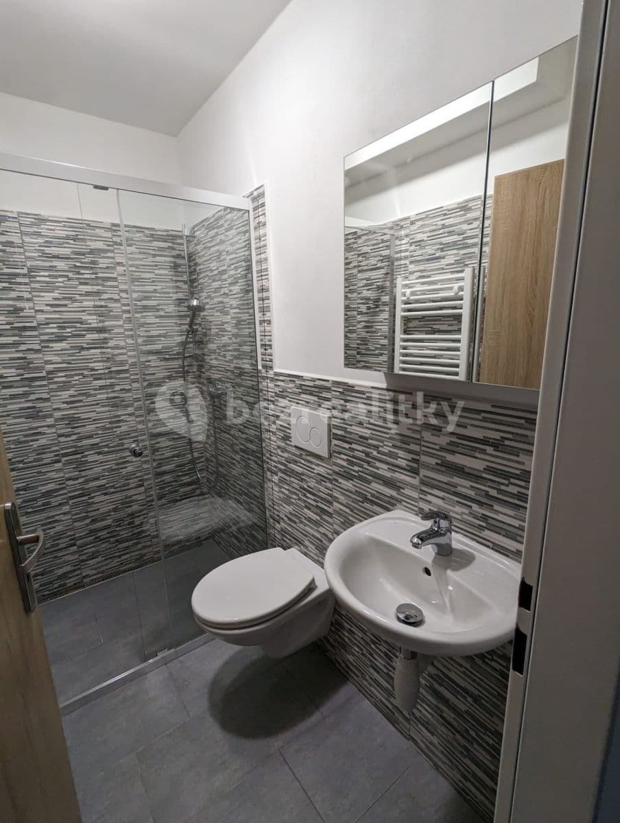 Studio flat to rent, 25 m², Kladenská, Přelouč, Pardubický Region Studio flat to rent, 25 m², Kladenská, Přelouč, Pardubický Region