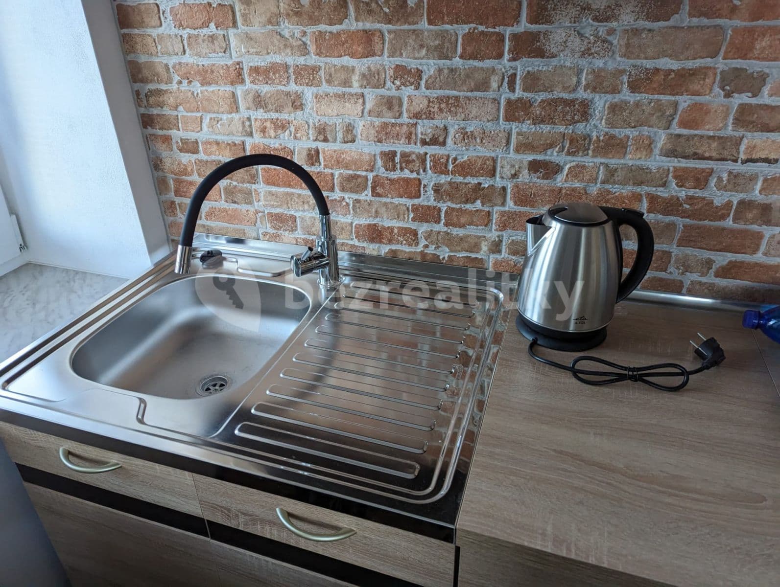 Studio flat to rent, 25 m², Kladenská, Přelouč, Pardubický Region Studio flat to rent, 25 m², Kladenská, Přelouč, Pardubický Region