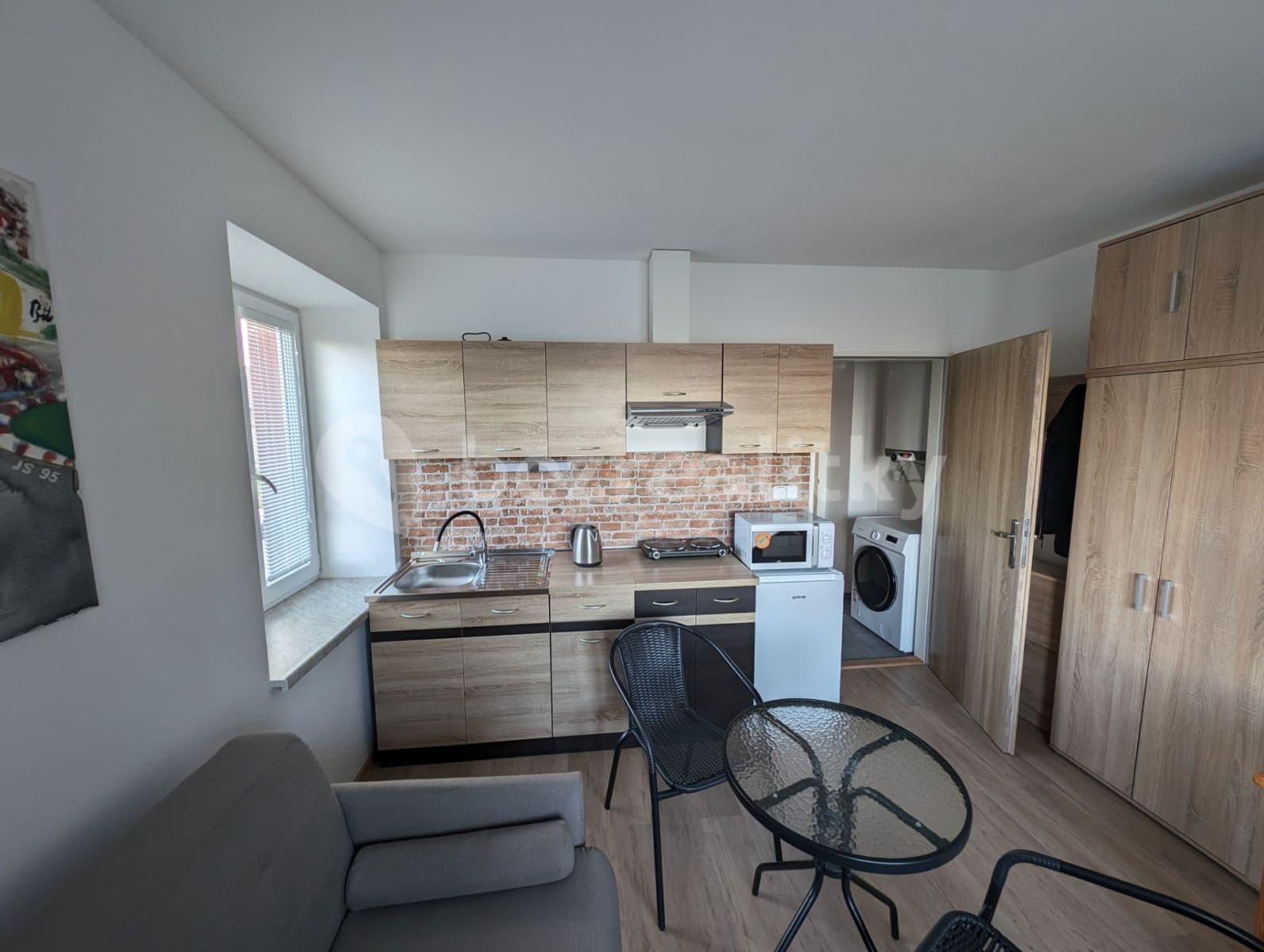 Studio flat to rent, 25 m², Kladenská, Přelouč, Pardubický Region Studio flat to rent, 25 m², Kladenská, Přelouč, Pardubický Region