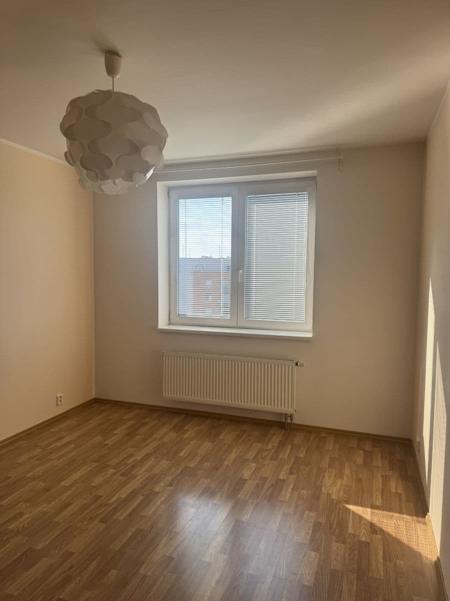 2 bedroom with open-plan kitchen flat to rent, 79 m², Šternovská, Prague, Prague 2 bedroom with open-plan kitchen flat to rent, 79 m², Šternovská, Prague, Prague