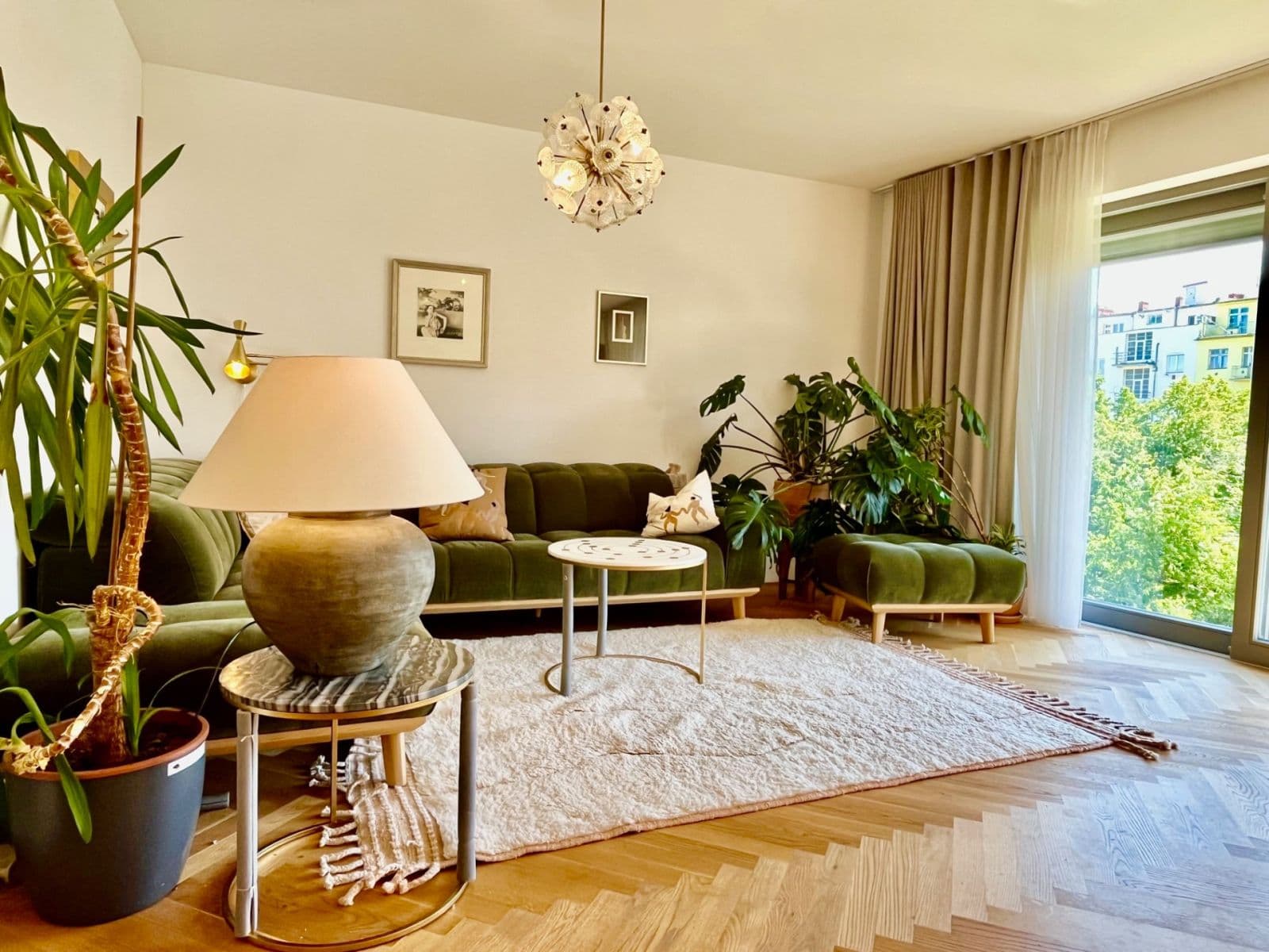 2 bedroom with open-plan kitchen flat to rent, 116 m², Sámova, Prague, Prague 2 bedroom with open-plan kitchen flat to rent, 116 m², Sámova, Prague, Prague