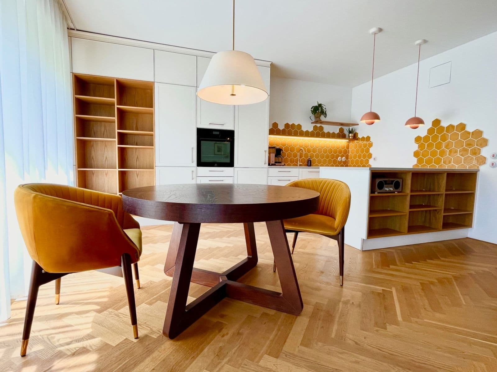 2 bedroom with open-plan kitchen flat to rent, 116 m², Sámova, Prague, Prague 2 bedroom with open-plan kitchen flat to rent, 116 m², Sámova, Prague, Prague