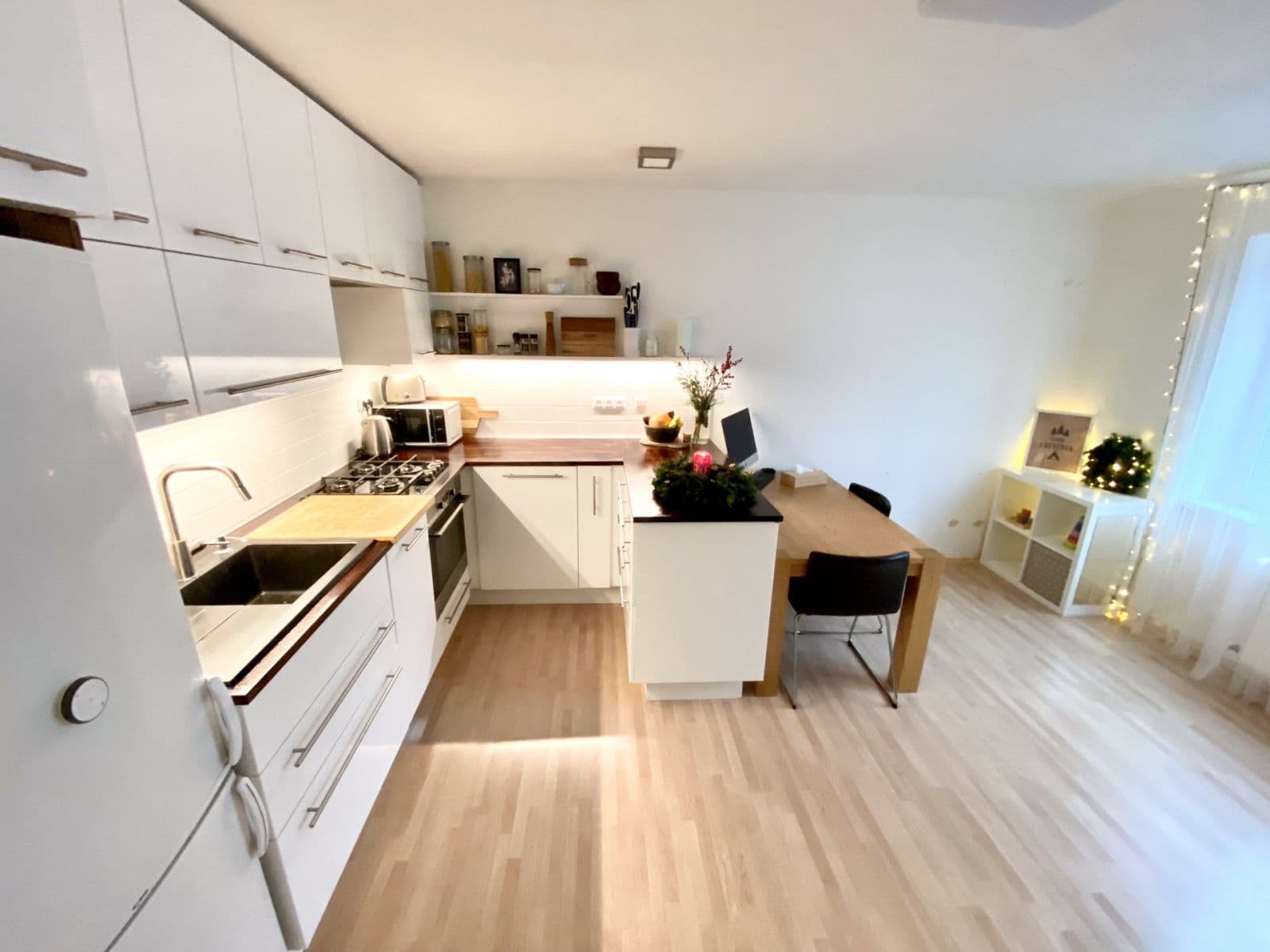 1 bedroom with open-plan kitchen flat to rent, 50 m², Sámova, Prague, Prague 1 bedroom with open-plan kitchen flat to rent, 50 m², Sámova, Prague, Prague