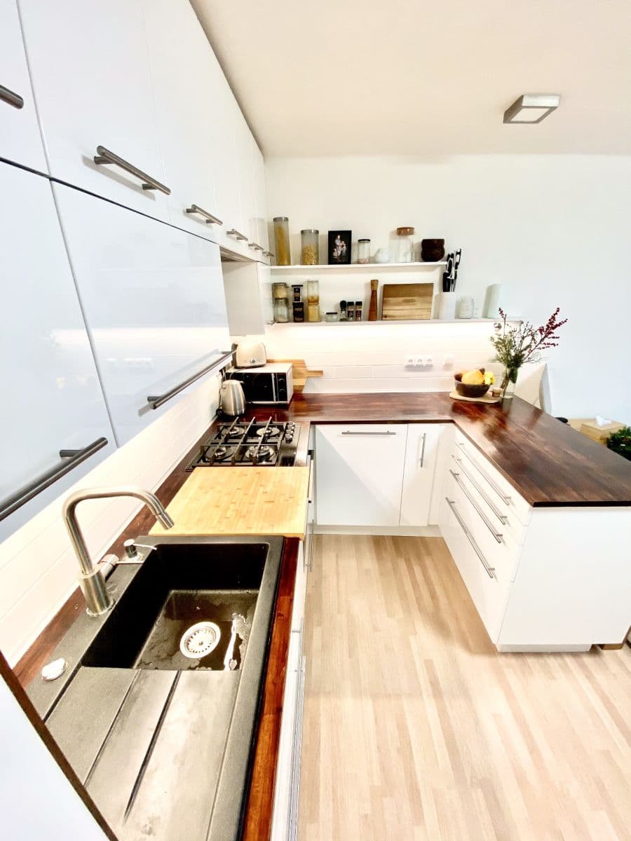 1 bedroom with open-plan kitchen flat to rent, 50 m², Sámova, Prague, Prague 1 bedroom with open-plan kitchen flat to rent, 50 m², Sámova, Prague, Prague