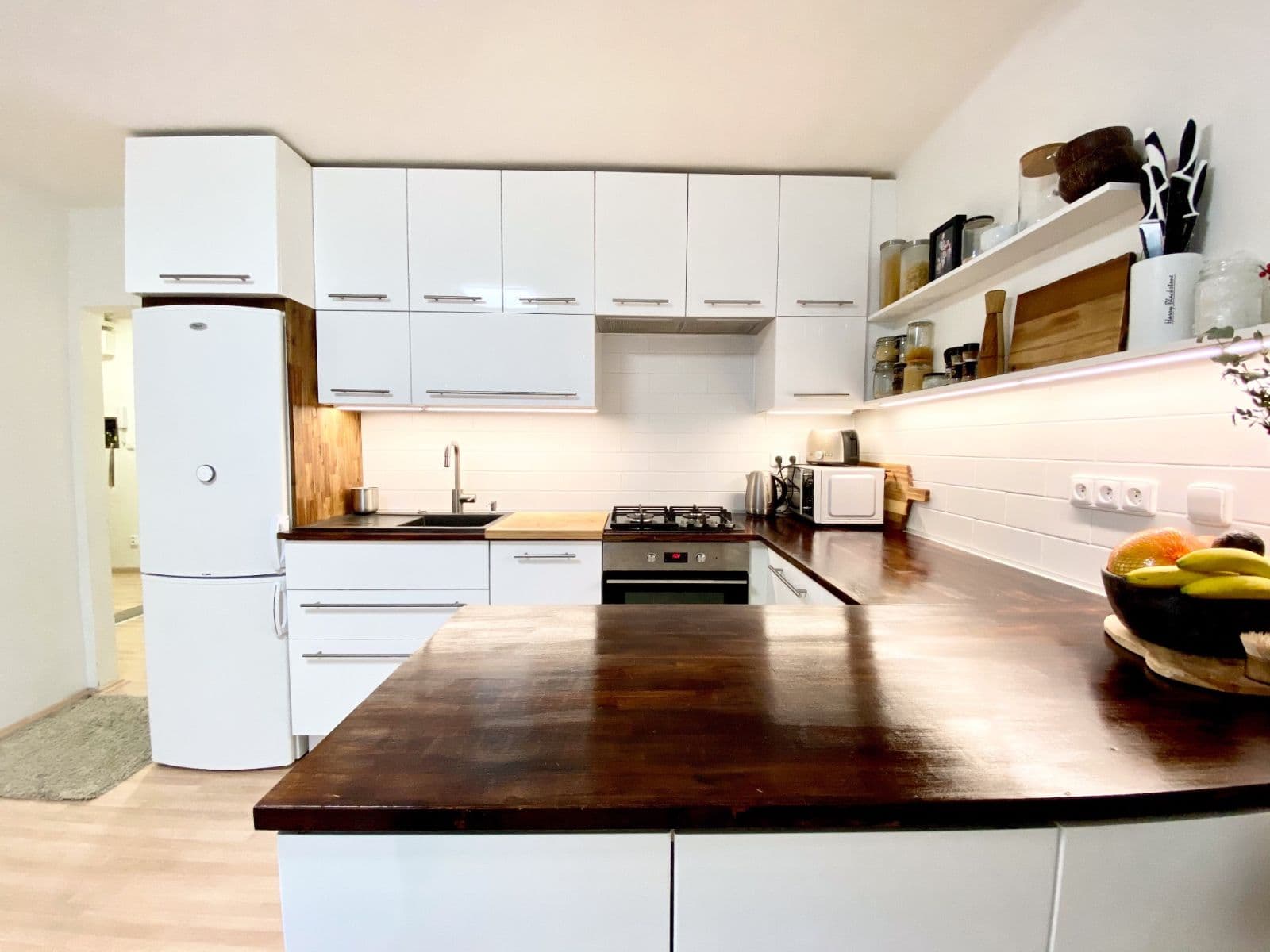 1 bedroom with open-plan kitchen flat to rent, 50 m², Sámova, Prague, Prague 1 bedroom with open-plan kitchen flat to rent, 50 m², Sámova, Prague, Prague