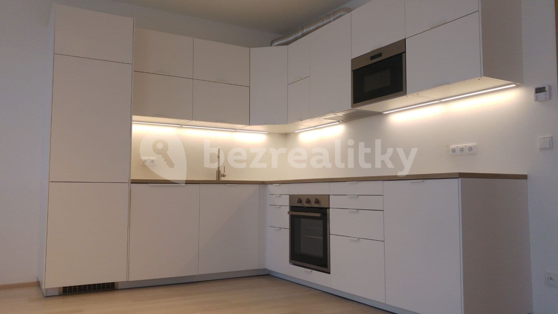 1 bedroom with open-plan kitchen flat to rent, 56 m², Štěrbova, Chýně, Středočeský Region 1 bedroom with open-plan kitchen flat to rent, 56 m², Štěrbova, Chýně, Středočeský Region