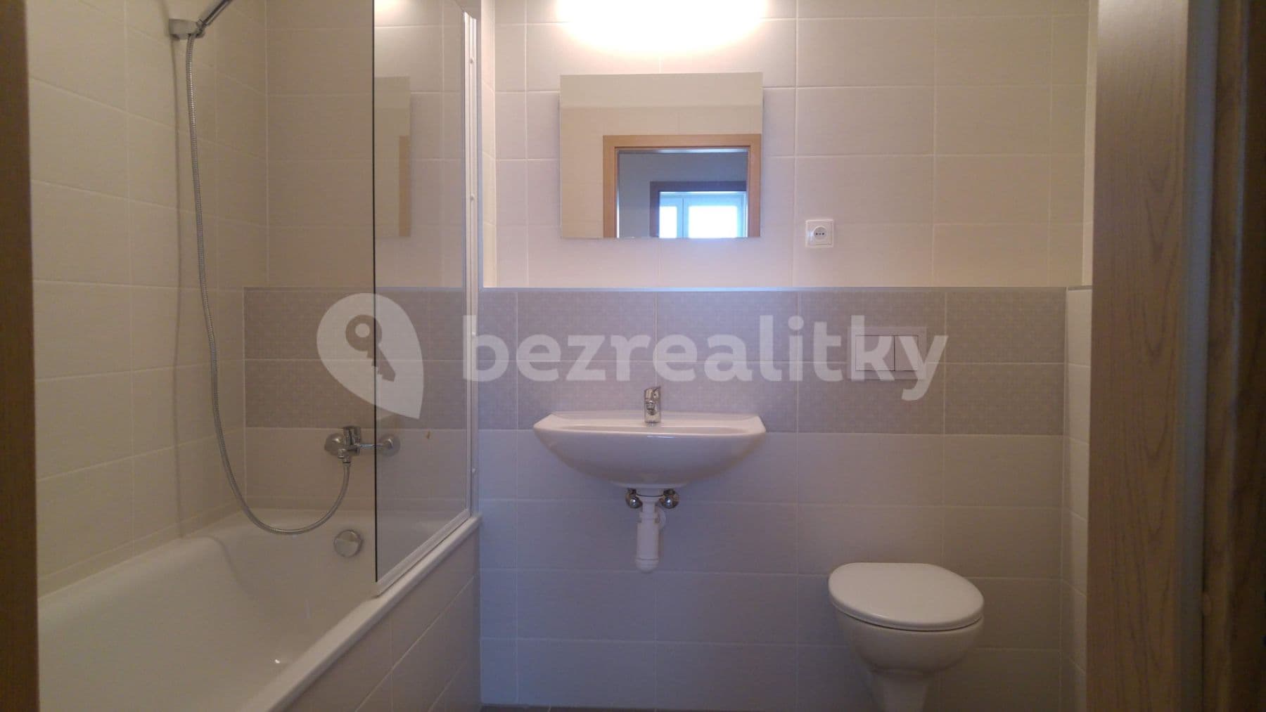 1 bedroom with open-plan kitchen flat to rent, 56 m², Štěrbova, Chýně, Středočeský Region 1 bedroom with open-plan kitchen flat to rent, 56 m², Štěrbova, Chýně, Středočeský Region