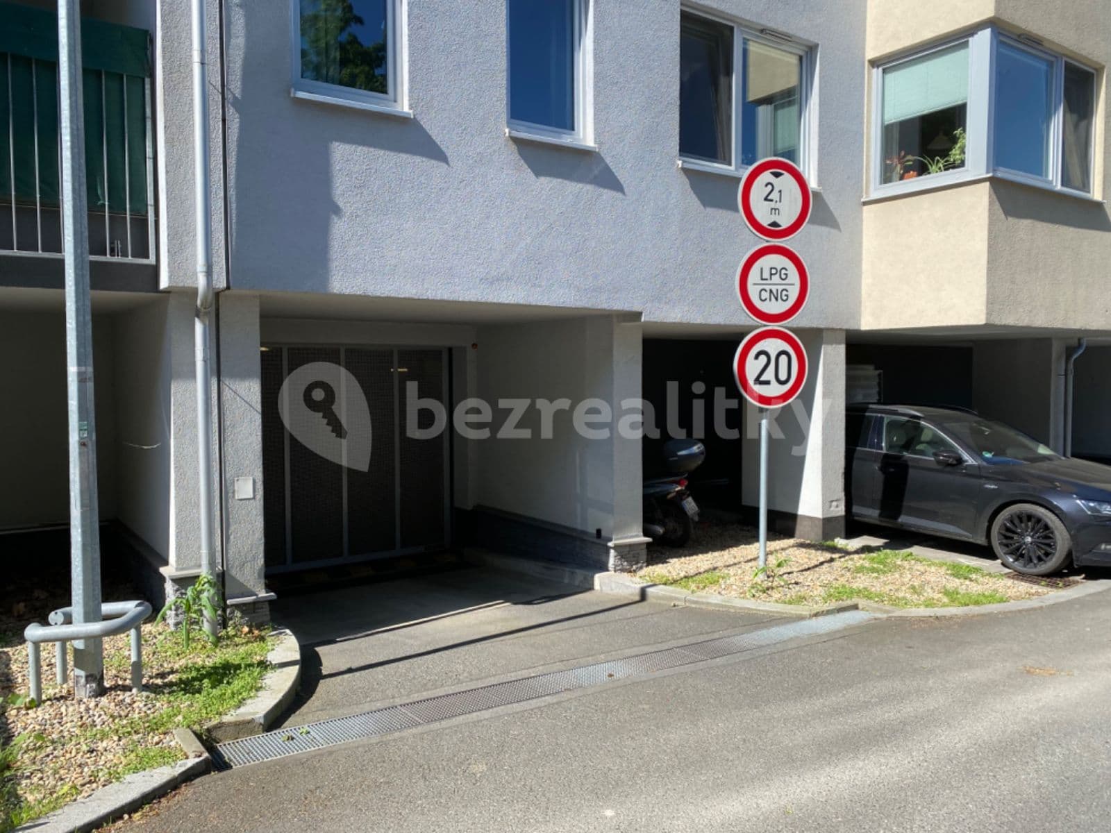 garage to rent, 12 m², Jednořadá, Prague, Prague garage to rent, 12 m², Jednořadá, Prague, Prague