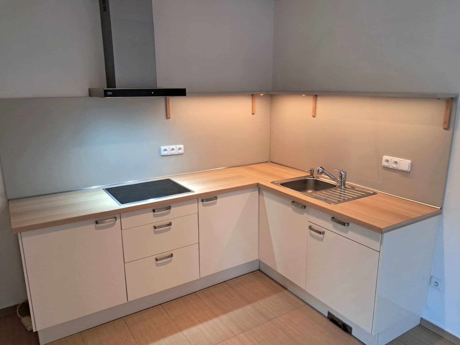 1 bedroom with open-plan kitchen flat to rent, 89 m², Libušina, Roudnice nad Labem, Ústecký Region 1 bedroom with open-plan kitchen flat to rent, 89 m², Libušina, Roudnice nad Labem, Ústecký Region