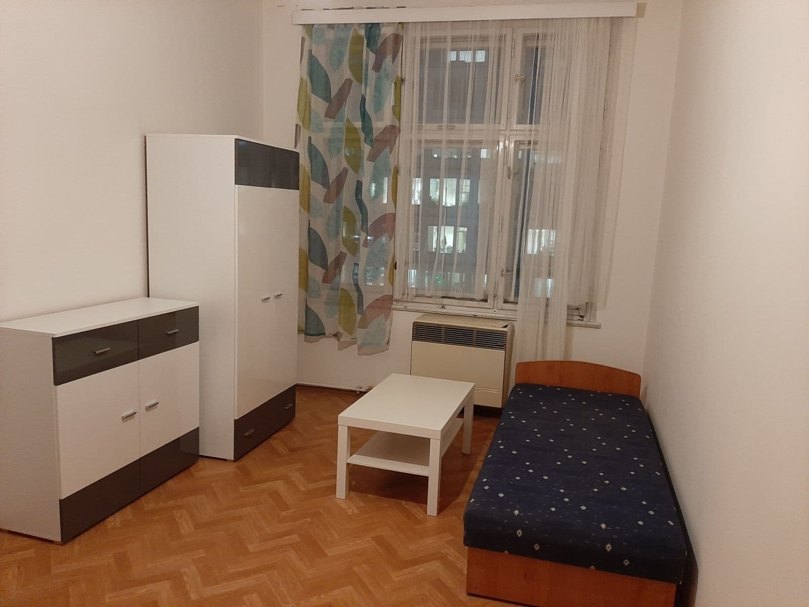 2 bedroom flat to rent, 52 m², Pobřežní, Prague, Prague 2 bedroom flat to rent, 52 m², Pobřežní, Prague, Prague