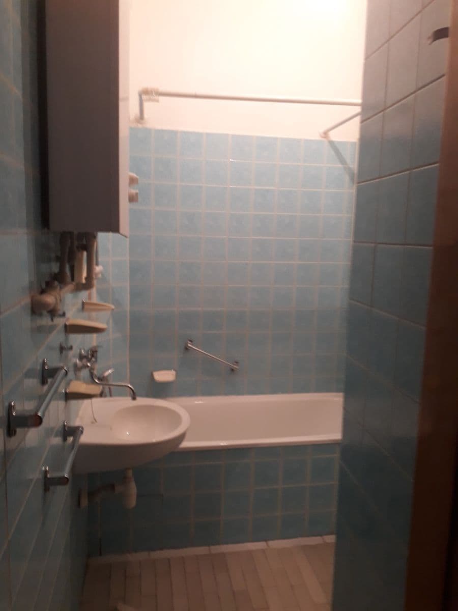 2 bedroom flat to rent, 52 m², Pobřežní, Prague, Prague 2 bedroom flat to rent, 52 m², Pobřežní, Prague, Prague