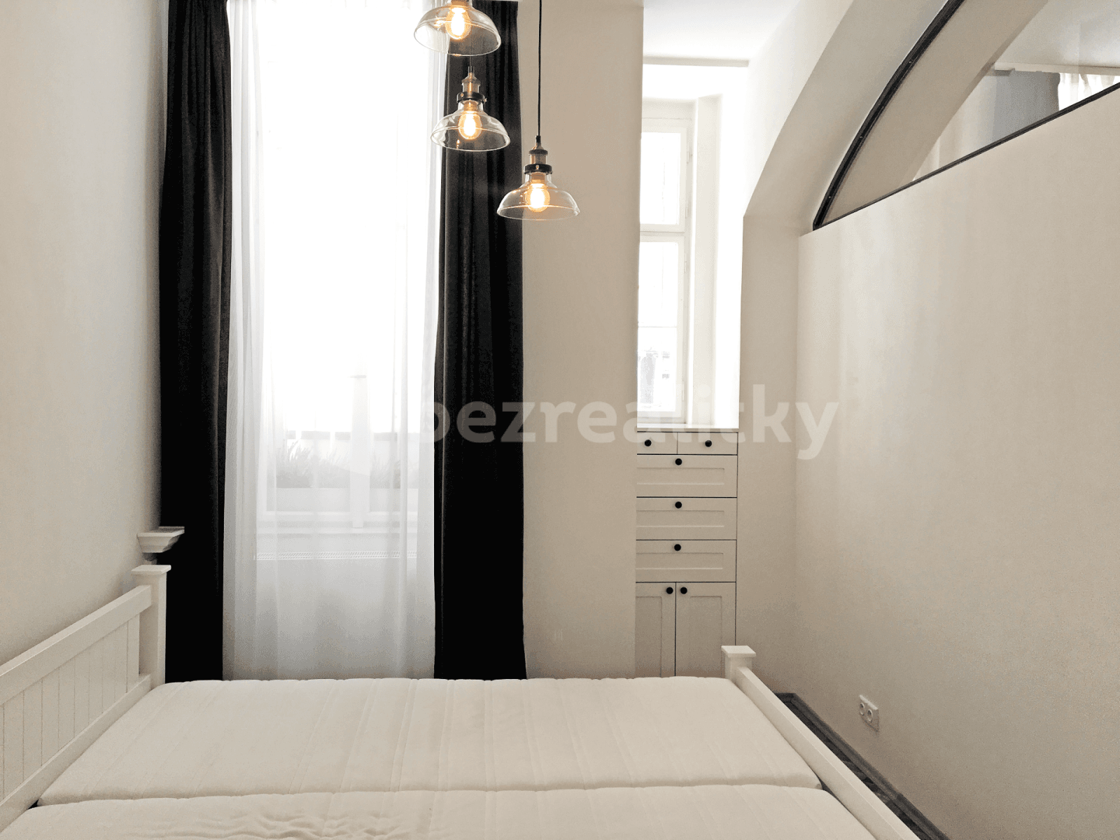 2 bedroom flat to rent, 47 m², Rašínovo nábřeží, Prague, Prague 2 bedroom flat to rent, 47 m², Rašínovo nábřeží, Prague, Prague