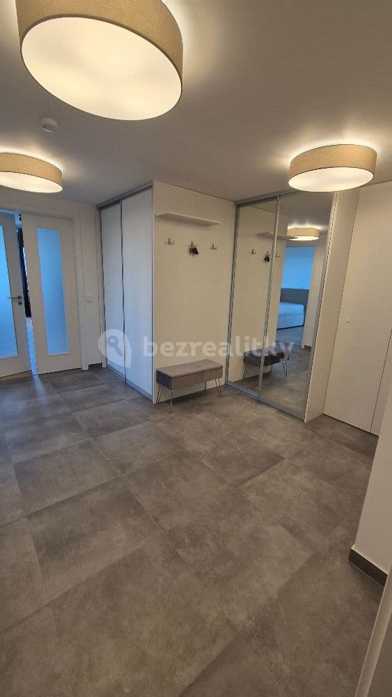 2 bedroom with open-plan kitchen flat to rent, 87 m², K Červenému vrchu, Prague, Prague 2 bedroom with open-plan kitchen flat to rent, 87 m², K Červenému vrchu, Prague, Prague