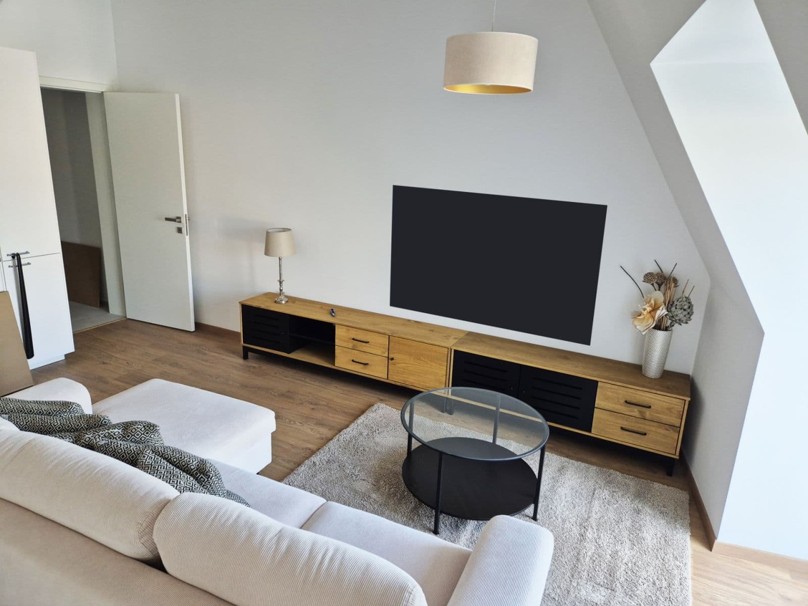 1 bedroom with open-plan kitchen flat to rent, 65 m², Týmlova, Prague, Prague 1 bedroom with open-plan kitchen flat to rent, 65 m², Týmlova, Prague, Prague