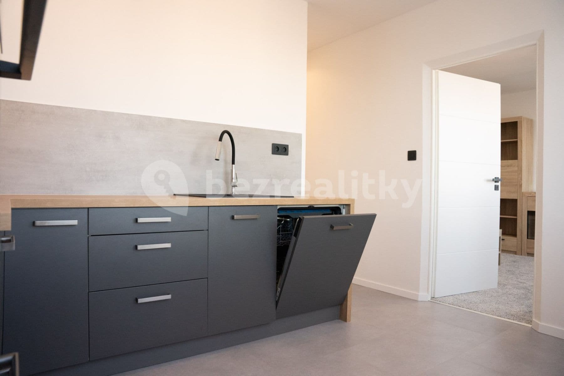 1 bedroom flat to rent, 40 m², Brněnská, Plzeň, Plzeňský Region 1 bedroom flat to rent, 40 m², Brněnská, Plzeň, Plzeňský Region