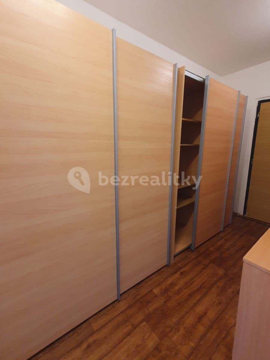 1 bedroom with open-plan kitchen flat to rent, 45 m², Bronzová, Prague, Prague 1 bedroom with open-plan kitchen flat to rent, 45 m², Bronzová, Prague, Prague