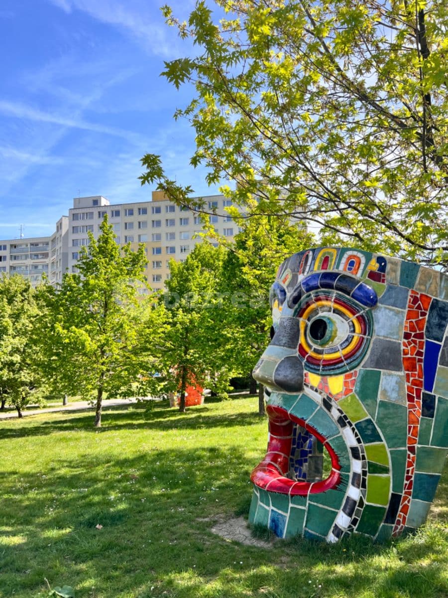 1 bedroom with open-plan kitchen flat to rent, 45 m², Bronzová, Prague, Prague 1 bedroom with open-plan kitchen flat to rent, 45 m², Bronzová, Prague, Prague