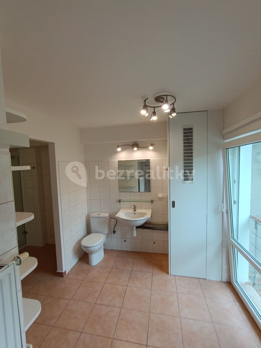 2 bedroom with open-plan kitchen flat to rent, 86 m², Kučerové, Prague, Prague 2 bedroom with open-plan kitchen flat to rent, 86 m², Kučerové, Prague, Prague