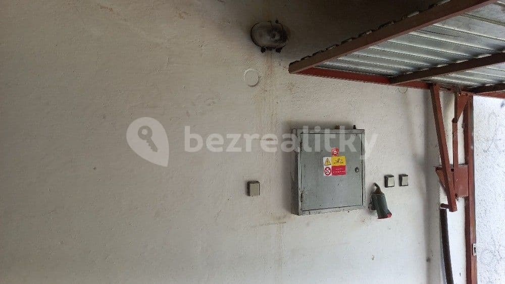garage to rent, 20 m², Brno, Jihomoravský Region garage to rent, 20 m², Brno, Jihomoravský Region