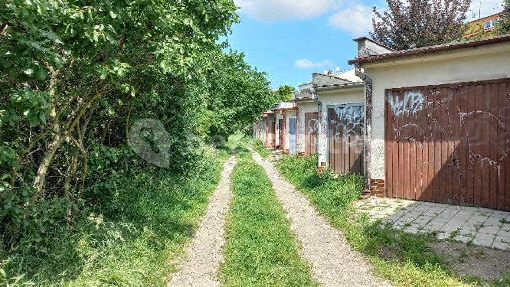 garage to rent, 20 m², Brno, Jihomoravský Region garage to rent, 20 m², Brno, Jihomoravský Region