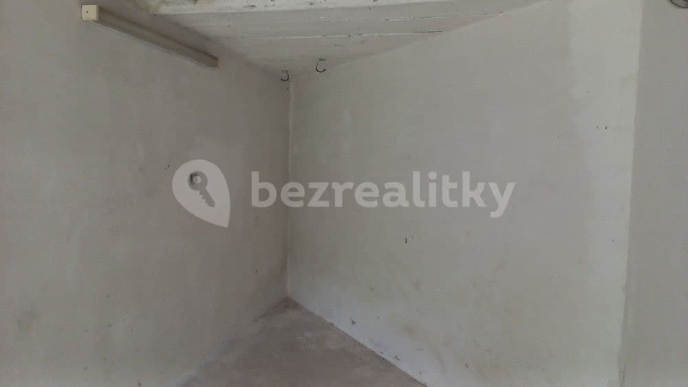 garage to rent, 20 m², Brno, Jihomoravský Region garage to rent, 20 m², Brno, Jihomoravský Region