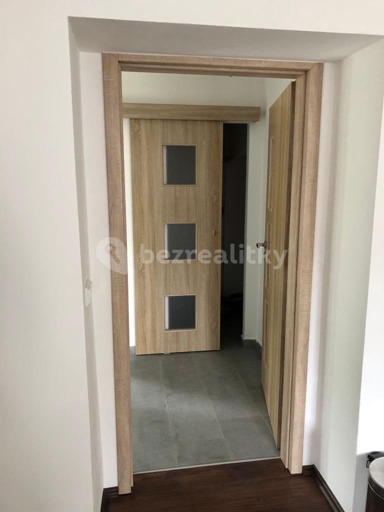 1 bedroom with open-plan kitchen flat to rent, 58 m², Za Mlýnem, Hostivice, Středočeský Region 1 bedroom with open-plan kitchen flat to rent, 58 m², Za Mlýnem, Hostivice, Středočeský Region