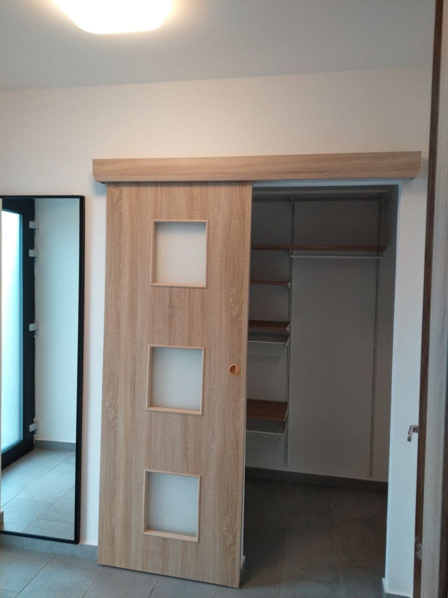 1 bedroom with open-plan kitchen flat to rent, 58 m², Za Mlýnem, Hostivice, Středočeský Region 1 bedroom with open-plan kitchen flat to rent, 58 m², Za Mlýnem, Hostivice, Středočeský Region