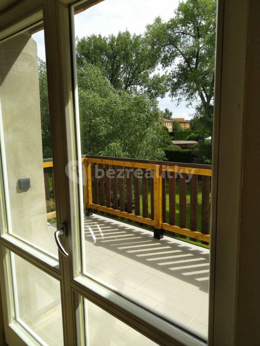 1 bedroom with open-plan kitchen flat to rent, 74 m², Za Mlýnem, Hostivice, Středočeský Region 1 bedroom with open-plan kitchen flat to rent, 74 m², Za Mlýnem, Hostivice, Středočeský Region