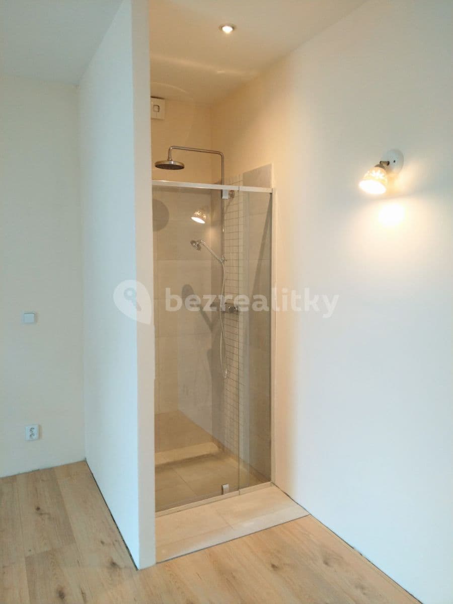 1 bedroom with open-plan kitchen flat to rent, 74 m², Za Mlýnem, Hostivice, Středočeský Region 1 bedroom with open-plan kitchen flat to rent, 74 m², Za Mlýnem, Hostivice, Středočeský Region