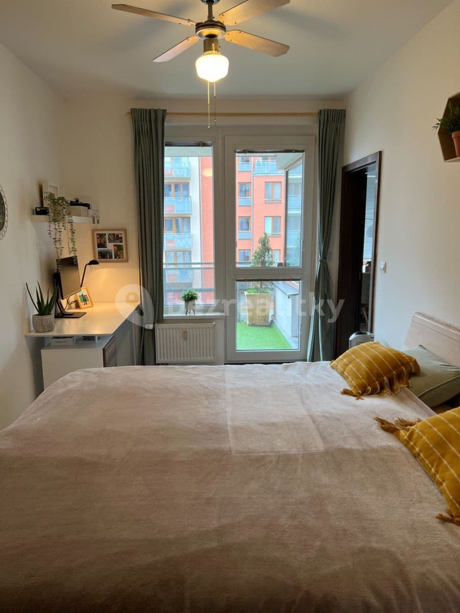 1 bedroom with open-plan kitchen flat to rent, 56 m², Bermanova, Prague, Prague 1 bedroom with open-plan kitchen flat to rent, 56 m², Bermanova, Prague, Prague