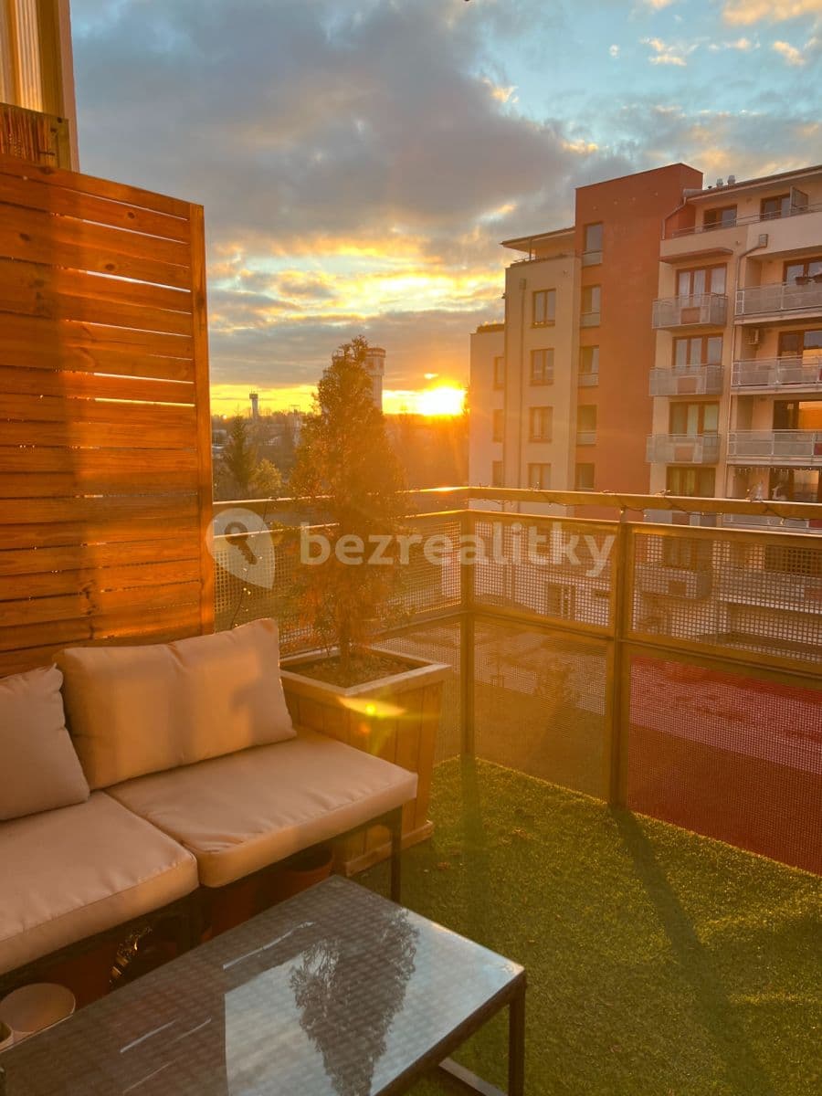 1 bedroom with open-plan kitchen flat to rent, 56 m², Bermanova, Prague, Prague 1 bedroom with open-plan kitchen flat to rent, 56 m², Bermanova, Prague, Prague