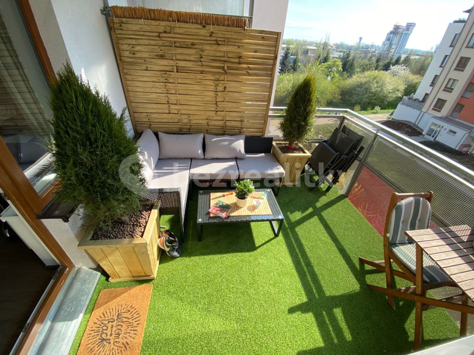 1 bedroom with open-plan kitchen flat to rent, 56 m², Bermanova, Prague, Prague 1 bedroom with open-plan kitchen flat to rent, 56 m², Bermanova, Prague, Prague