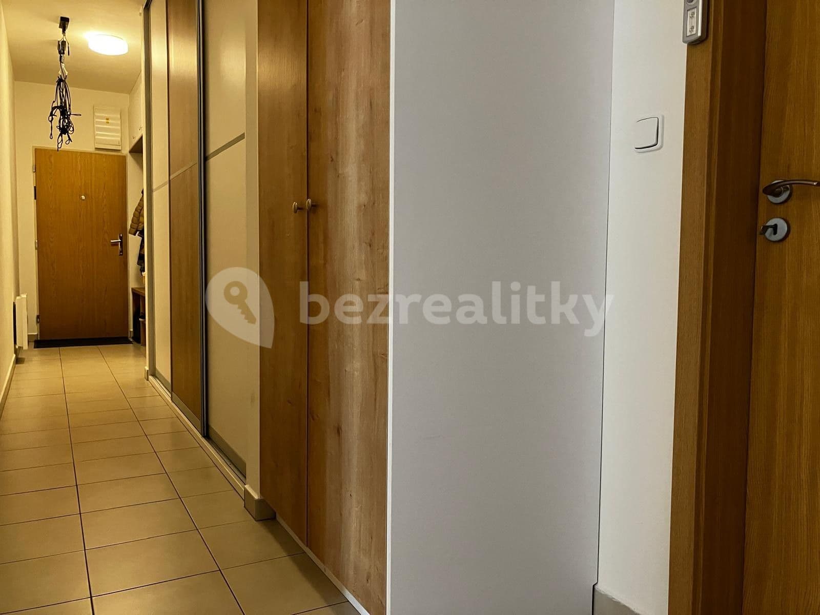 2 bedroom with open-plan kitchen flat to rent, 88 m², Francouzská, Brno, Jihomoravský Region 2 bedroom with open-plan kitchen flat to rent, 88 m², Francouzská, Brno, Jihomoravský Region