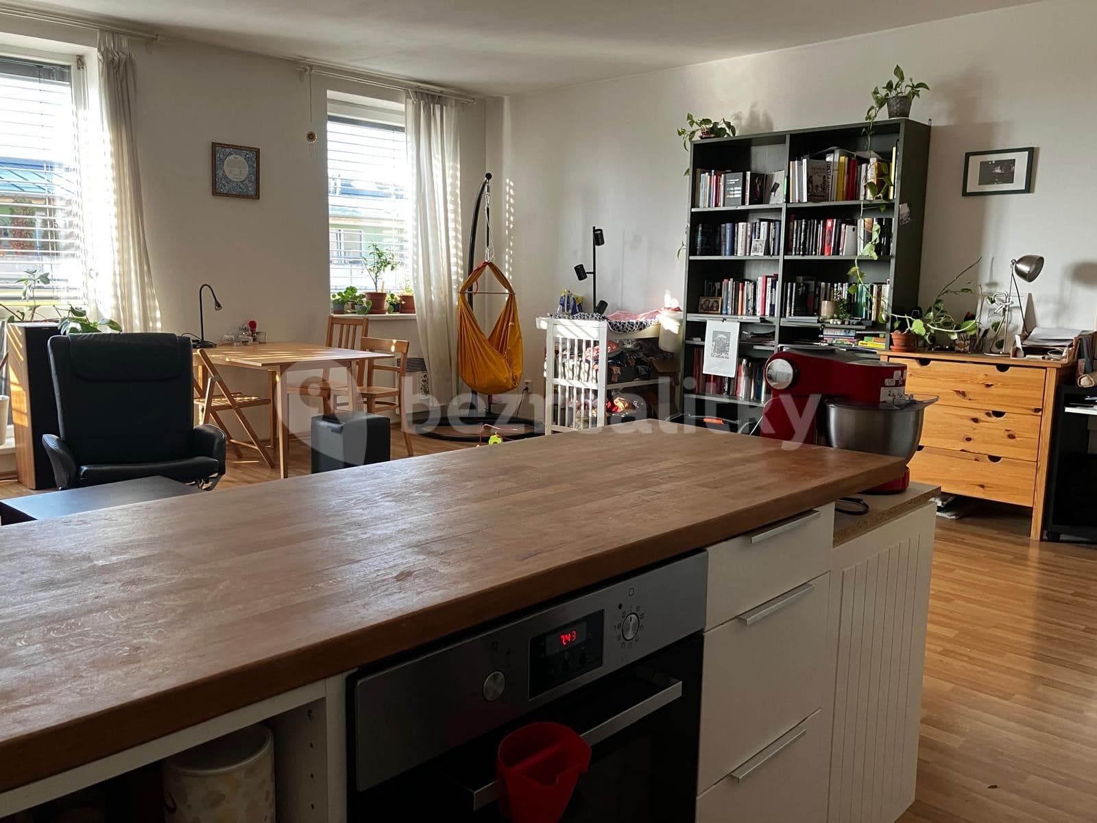2 bedroom with open-plan kitchen flat to rent, 88 m², Francouzská, Brno, Jihomoravský Region 2 bedroom with open-plan kitchen flat to rent, 88 m², Francouzská, Brno, Jihomoravský Region
